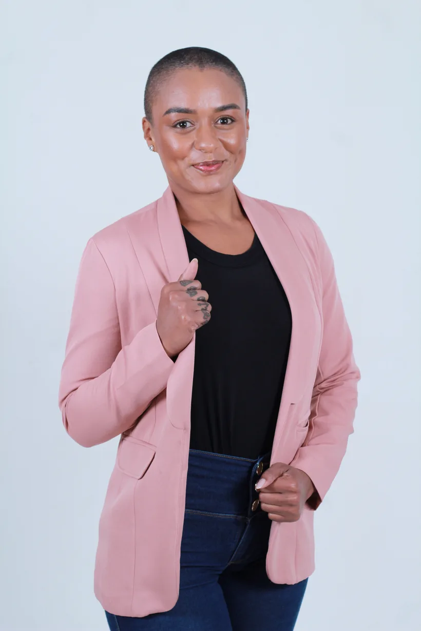 Retrato profissional da Jordanna Santos, técnica capilar
