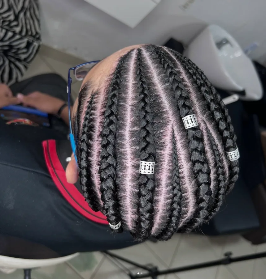 Tranças estilo nagô bem feitas e alinhadas
